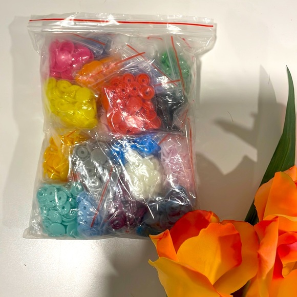 NIP Snap Pliers for Plastic Snaps (T3 T5 & T8) with Assorted Colours Snaps - Picture 3 of 4